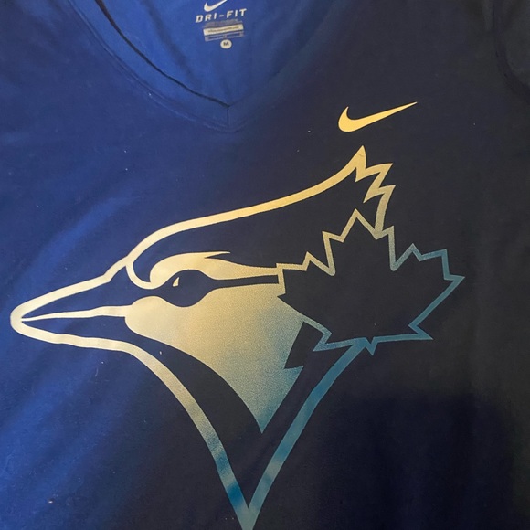 Nike Dri-Fit lot size med. tshirt, tank & capris - Picture 2 of 9